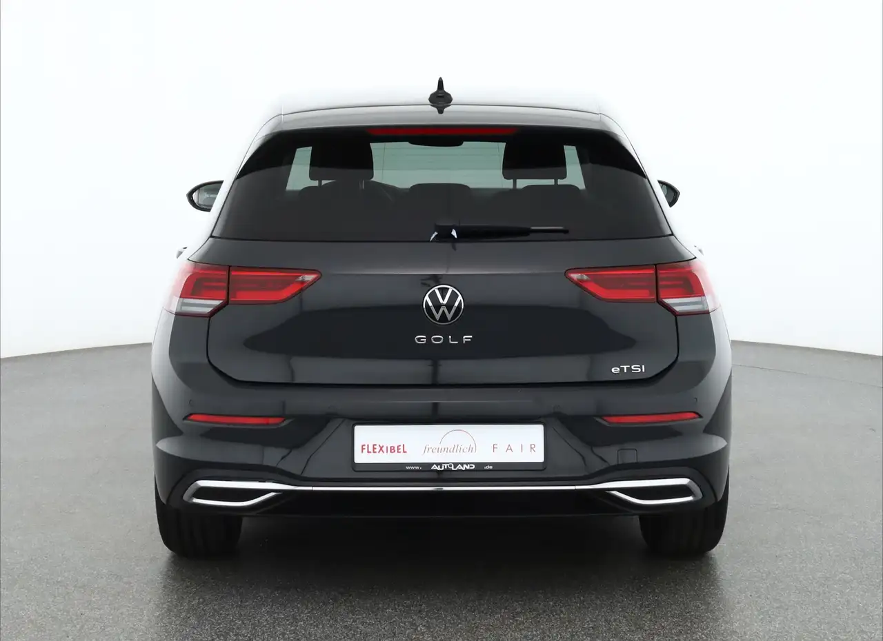 Volkswagen Golf VIII 1.0 eTSI DSG Move LED Navi Winterpaket — Galería del vehículo 4