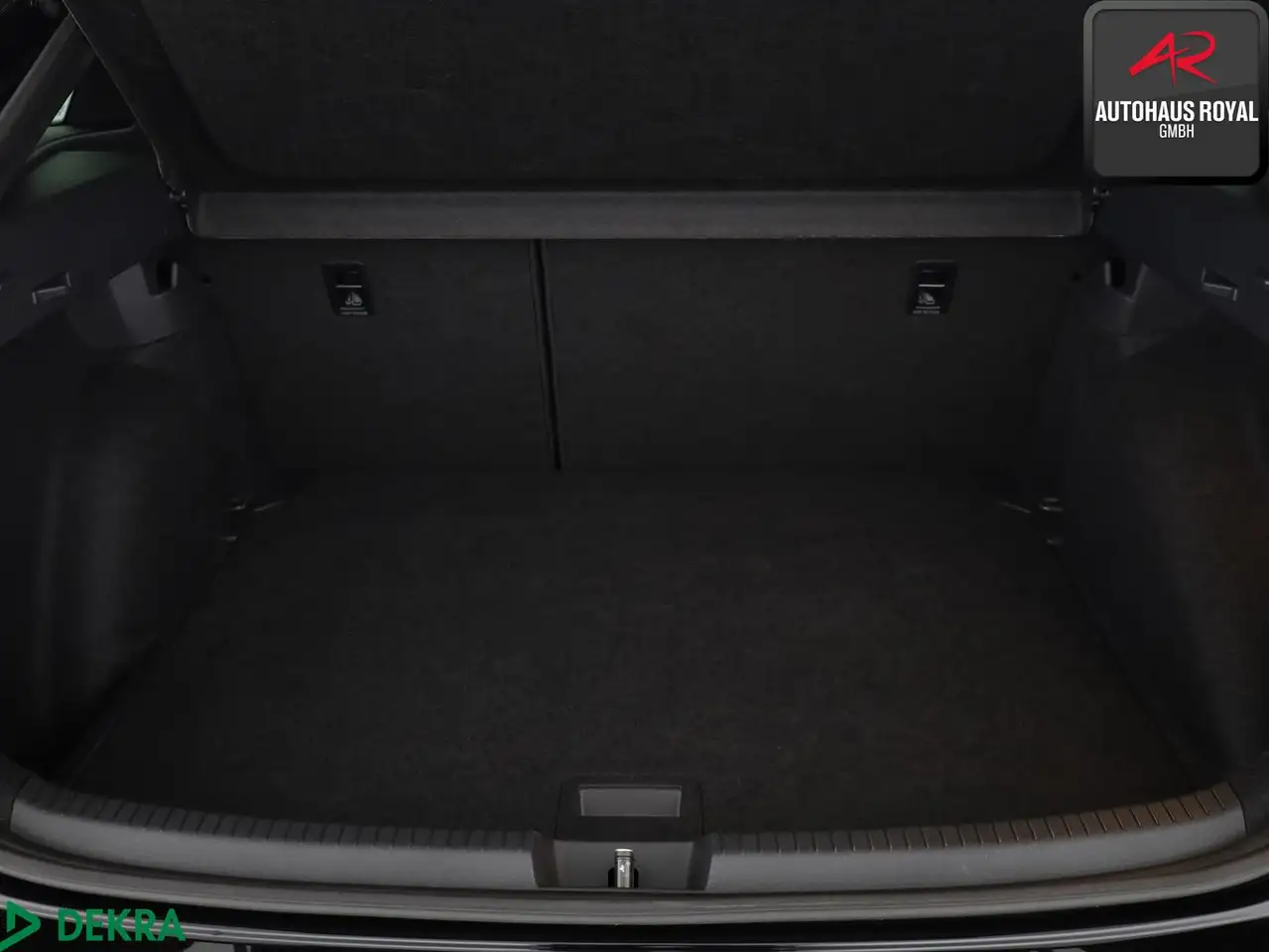 Volkswagen Taigo 1.5 TSI R LINE PANO,MATRIX,KEYLESS,ACC,SH — معرض صور السيارة 13