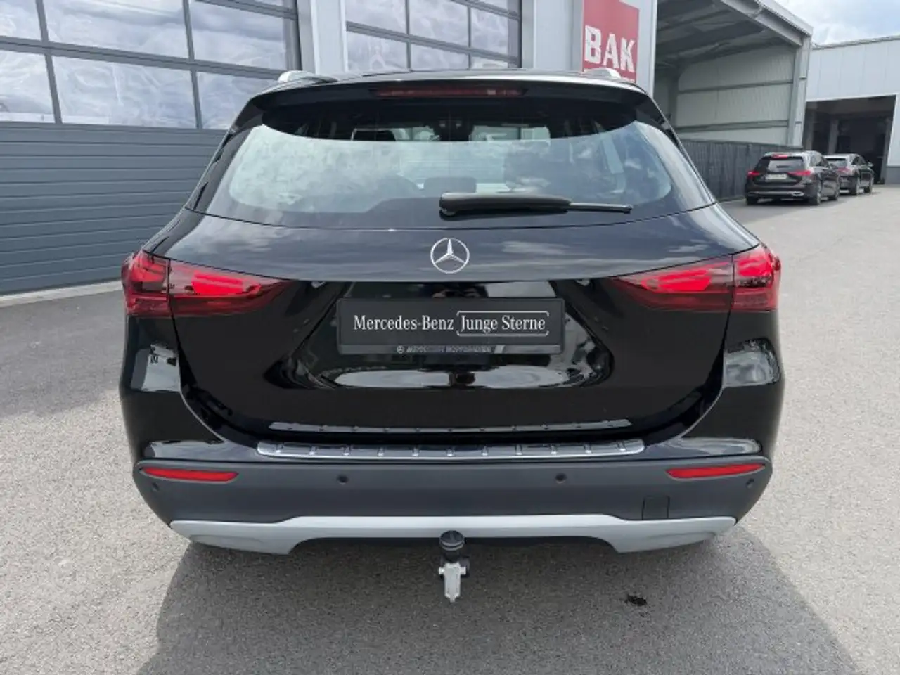Mercedes-Benz GLA 200 GLA 200 Progressive Adv. LED Kamera Sitzhzg. AHK — Vehicle gallery 7