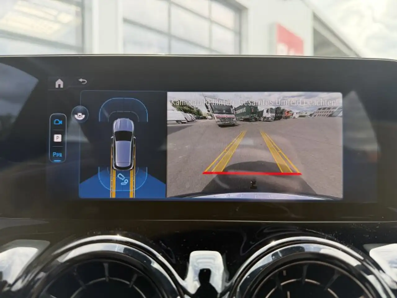 Mercedes-Benz GLA 200 GLA 200 Progressive Adv. LED Kamera Sitzhzg. AHK — Vehicle gallery 18