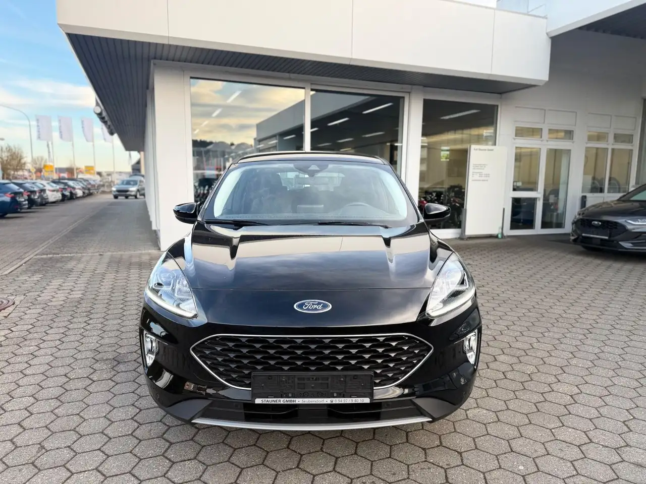 Ford Kuga Cool & Connect DAB PDC KLIMA AHK — Vehicle gallery 9