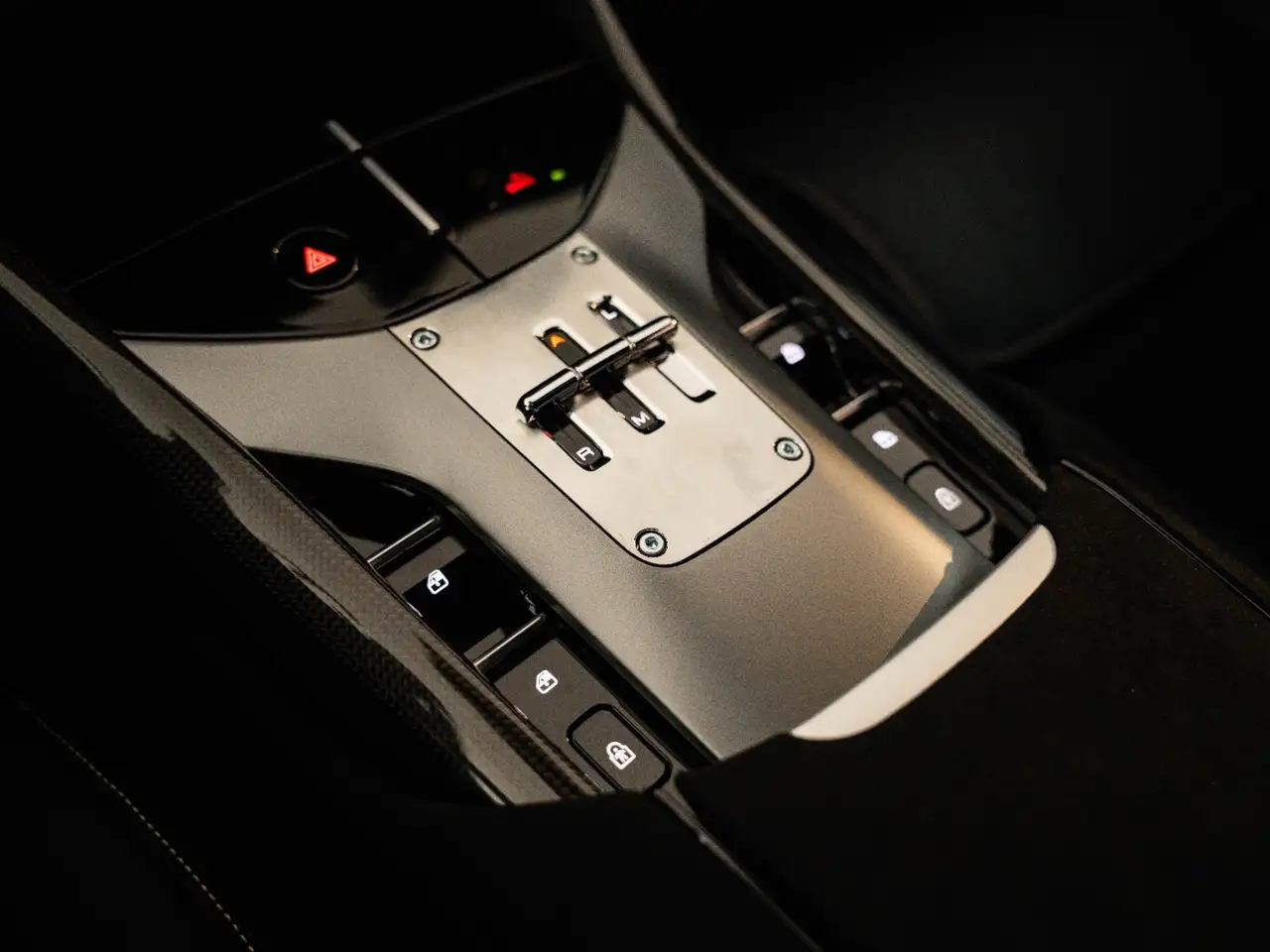 Ferrari Purosangue Lackierte Tricolore*Carbon*Burmester — Galería del vehículo 24