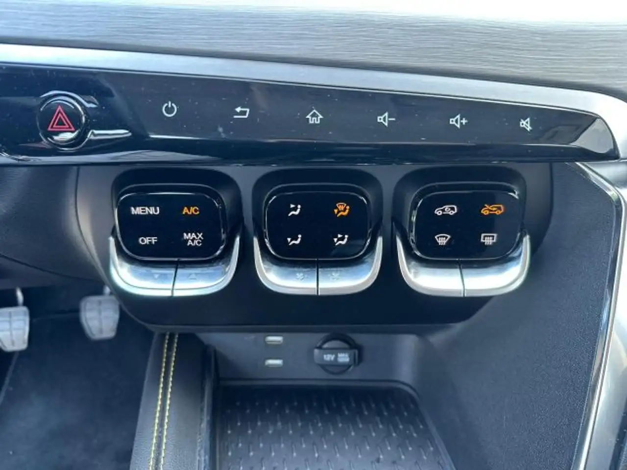 BAIC Sonstige Beijing X35 — Vehicle gallery 12