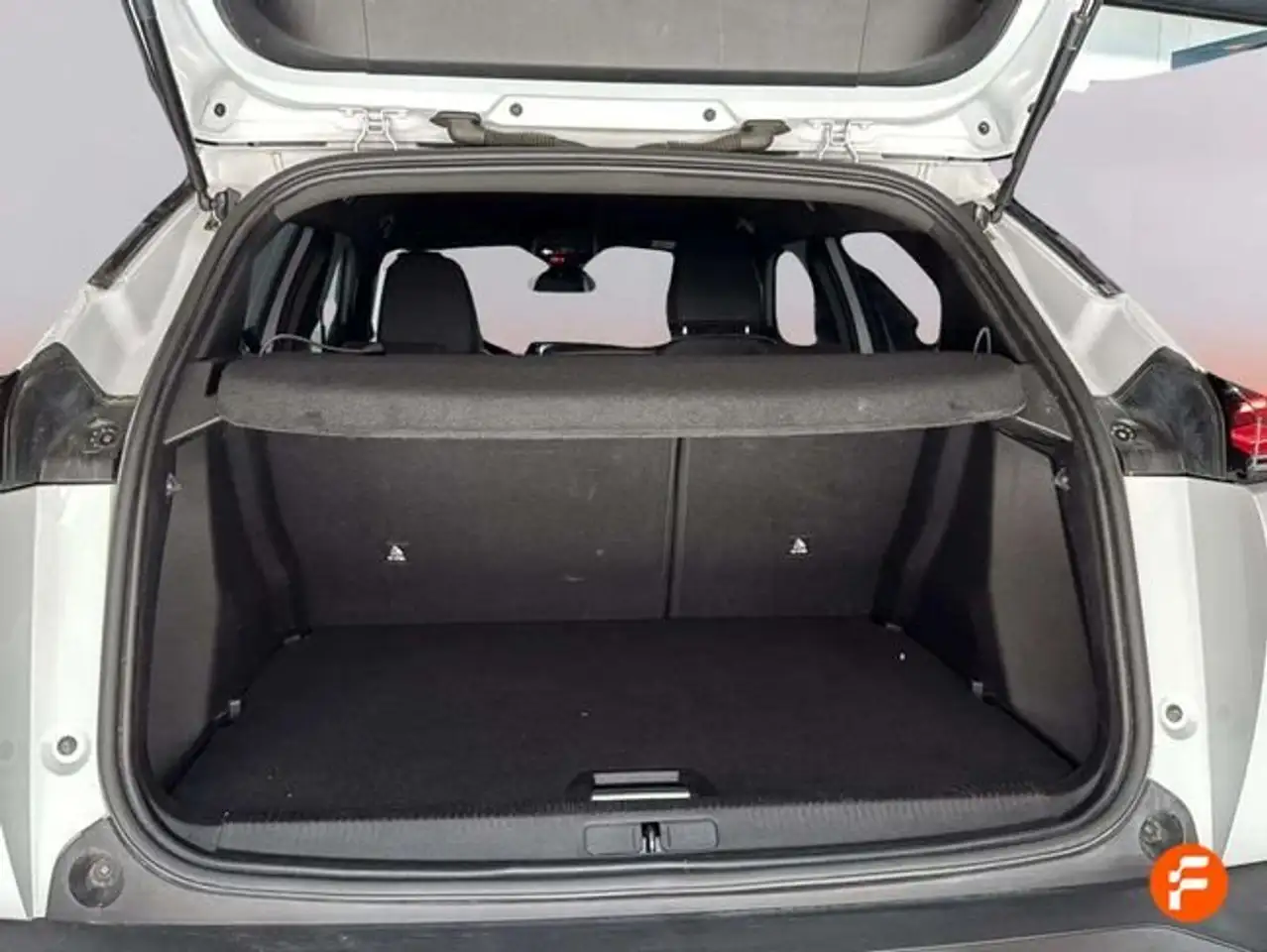 Peugeot 2008 1.2 PureTech S&S Allure EAT8 130 — Vehicle gallery 24