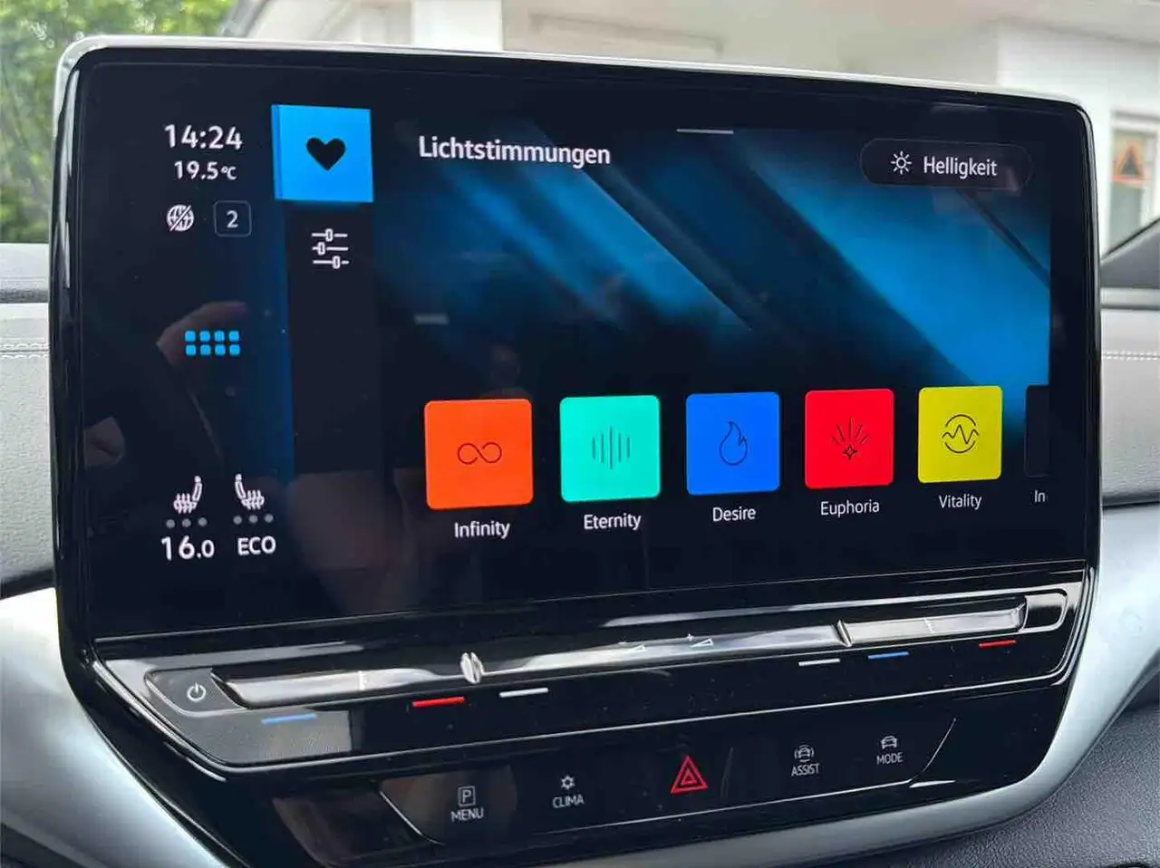 Volkswagen ID.4 Pro 195 kW 4Motion ACC AHK HuD PANO WP 21Z — Vehicle gallery 23