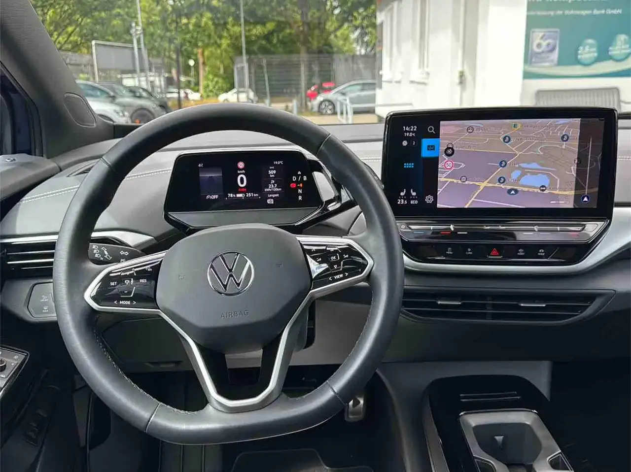 Volkswagen ID.4 Pro 195 kW 4Motion ACC AHK HuD PANO WP 21Z — Vehicle gallery 17
