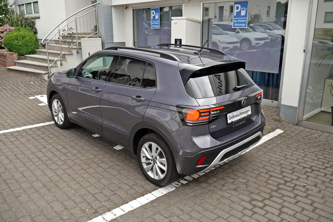 Volkswagen T-Cross 1.0 TSI Life Kamera App Light-Assist Climatroni... — Vehicle gallery 11