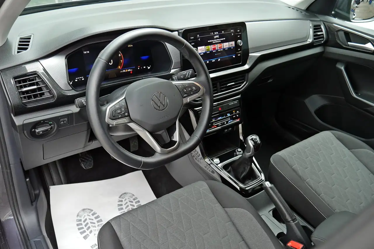 Volkswagen T-Cross 1.0 TSI Life Kamera App Light-Assist Climatroni... — Vehicle gallery 12