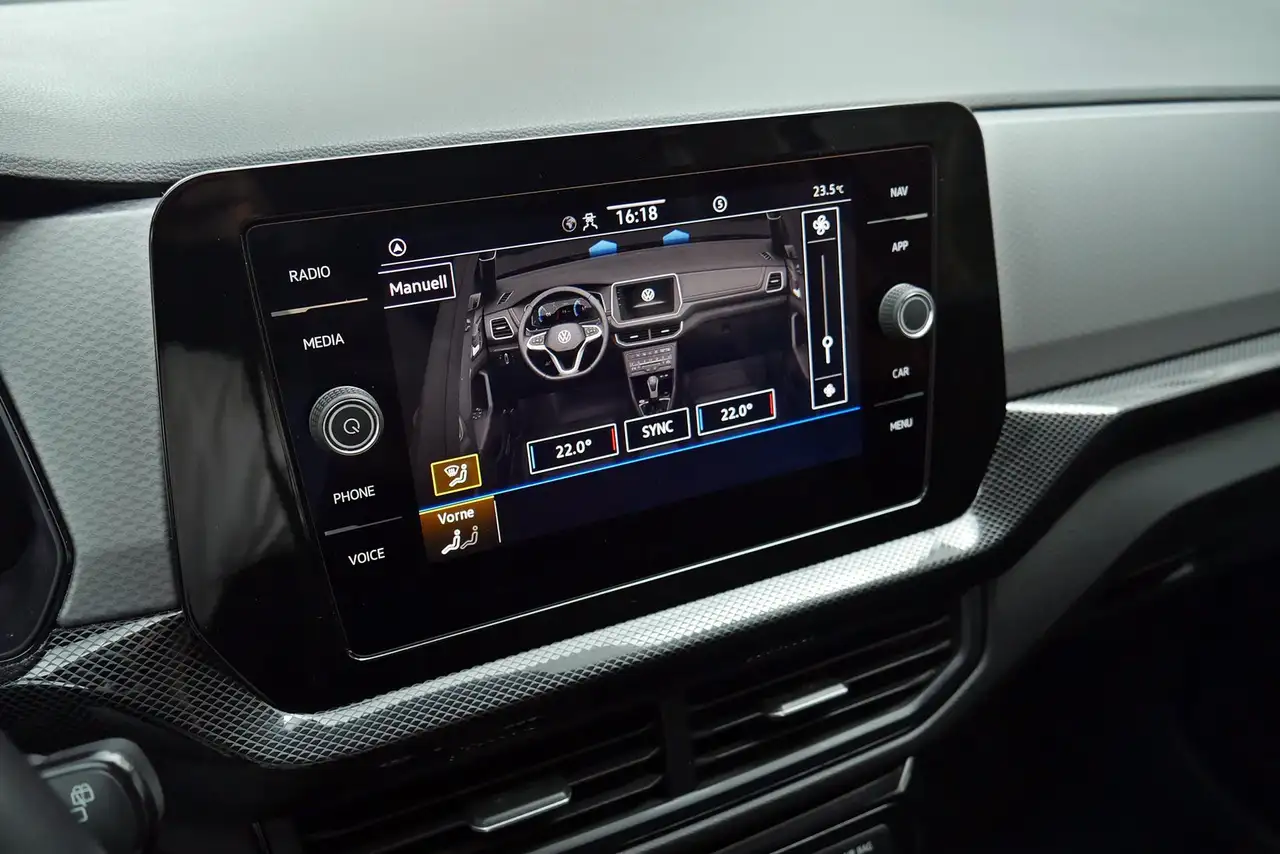 Volkswagen T-Cross 1.0 TSI Life Kamera App Light-Assist Climatroni... — Vehicle gallery 25