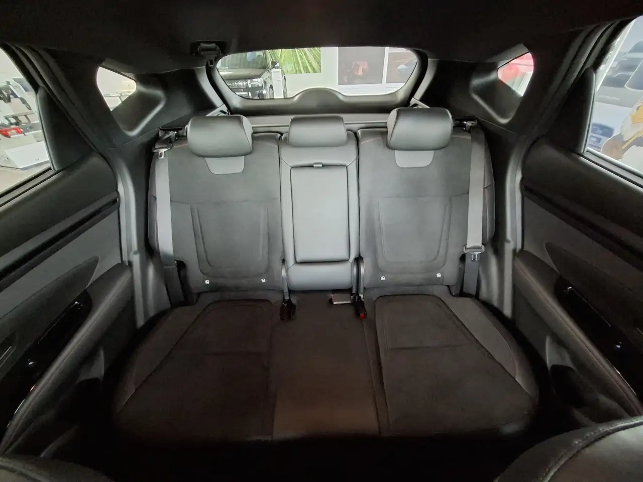 Hyundai TUCSON Hybrid 1.6 T-GDi 230 PS 6-AT 2WD N Line — Vehicle gallery 19