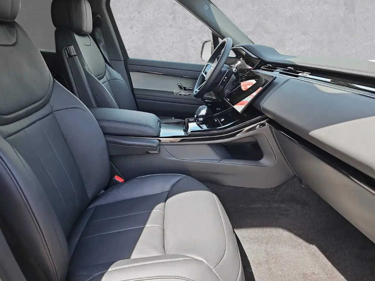 Land Rover Range Rover Sport P460e Dynamic SE — Galerie du véhicule 4