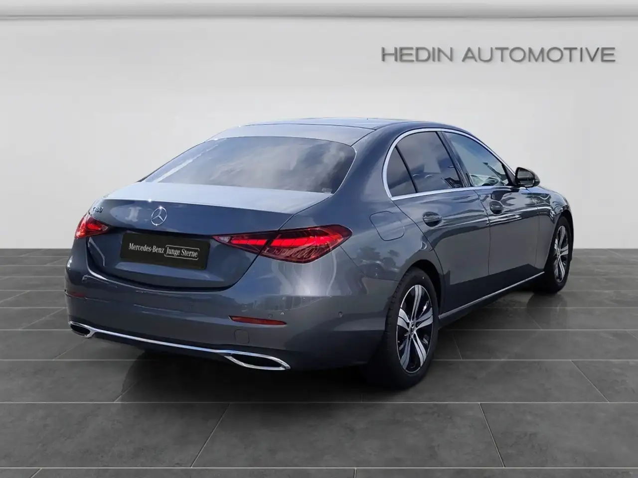 Mercedes-Benz C 180 AVANTGARDE|LEDER|MBUX|SHZ|AHK|MEMORY|KEYL — Galería del vehículo 6