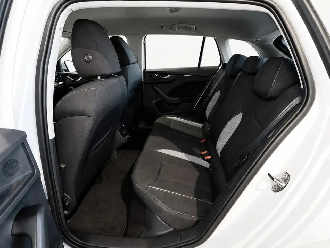 Skoda Scala 1.0 TSI DSG Selection Navi+VirtualCockpit+ — Galerie du véhicule 14
