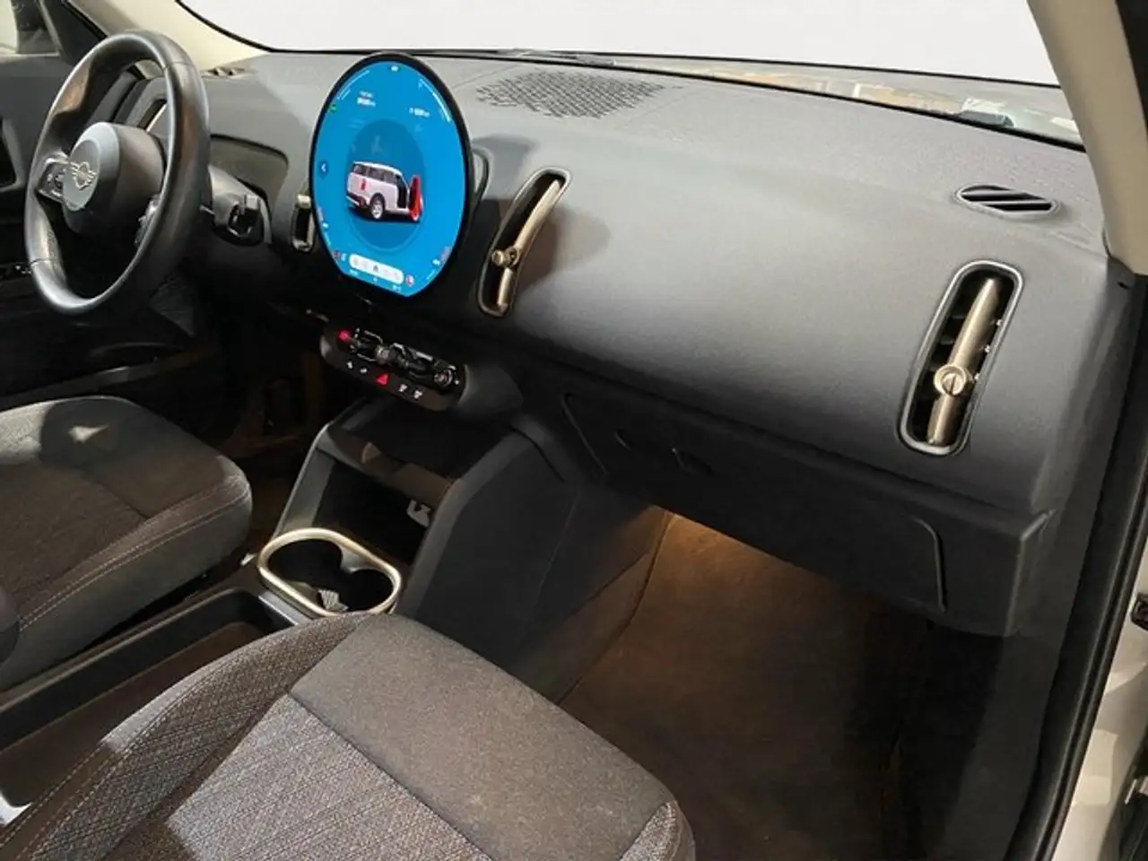 MINI One D Countryman Essential — Galería del vehículo 8
