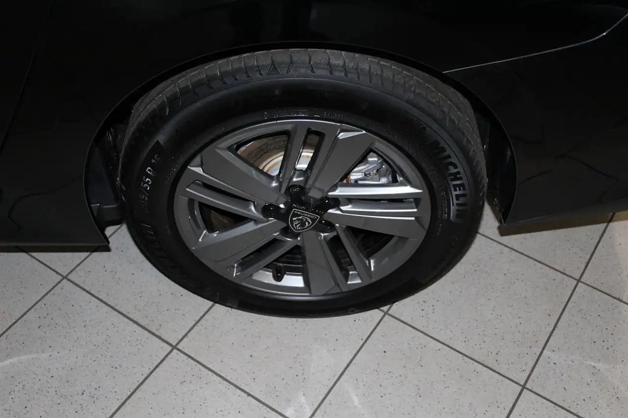 Peugeot 308 SW PureTech 130 Active Pack — Galería del vehículo 9