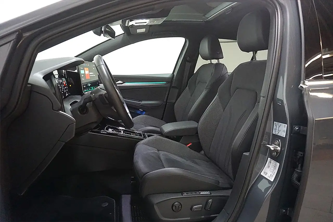 Volkswagen Golf 8 1.5eTSI DSG Style Edition 50 Virtual — Vehicle gallery 8