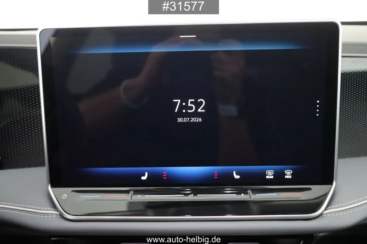 Volkswagen Passat Variant Passat Variant 1.5 eTSI Business #18Zoll#DCC# — معرض صور السيارة 16