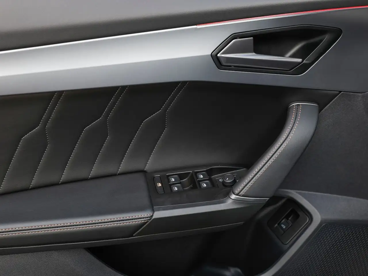 CUPRA Formentor 2.0 TSI DSG VZ AHK/Navi/LED — معرض صور السيارة 15