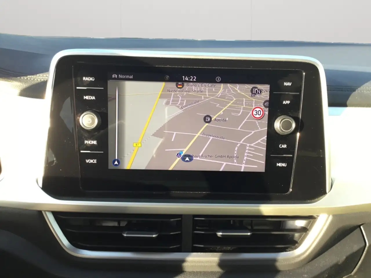 Volkswagen T-Roc 1.5TSI DSG Move LED-Plus AHK Navi Rear View ACC — Galerie du véhicule 15