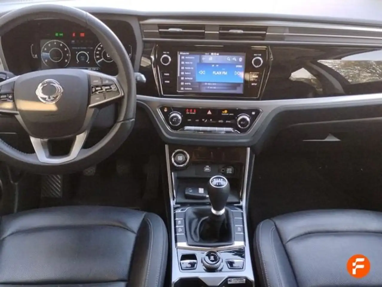 SsangYong Korando G15 Urban Plus 4x2 L.P. — معرض صور السيارة 10