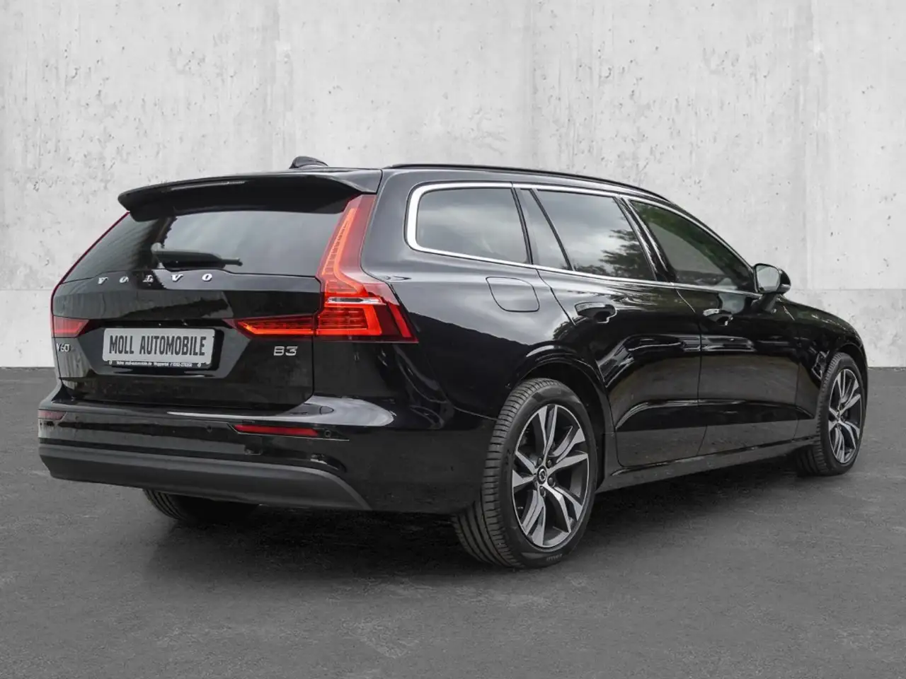 Volvo V60 Kombi Core Digitales Cockpit Soundsystem LED Kurve — Vehicle gallery 2