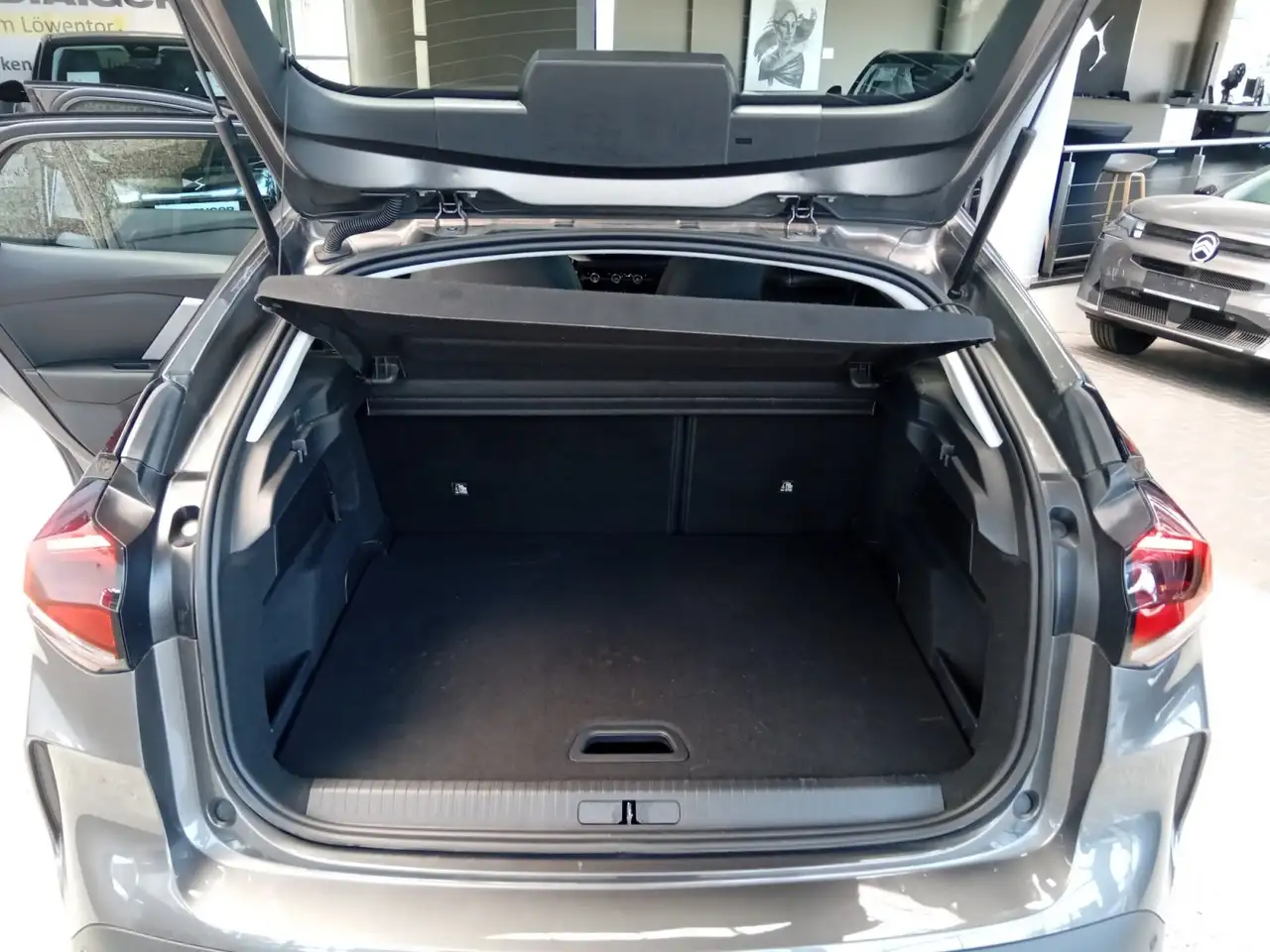 Citroen C4 1.2 PureTech 130 C-Series LED+Navi+SHZ+KlimaA — Galería del vehículo 14
