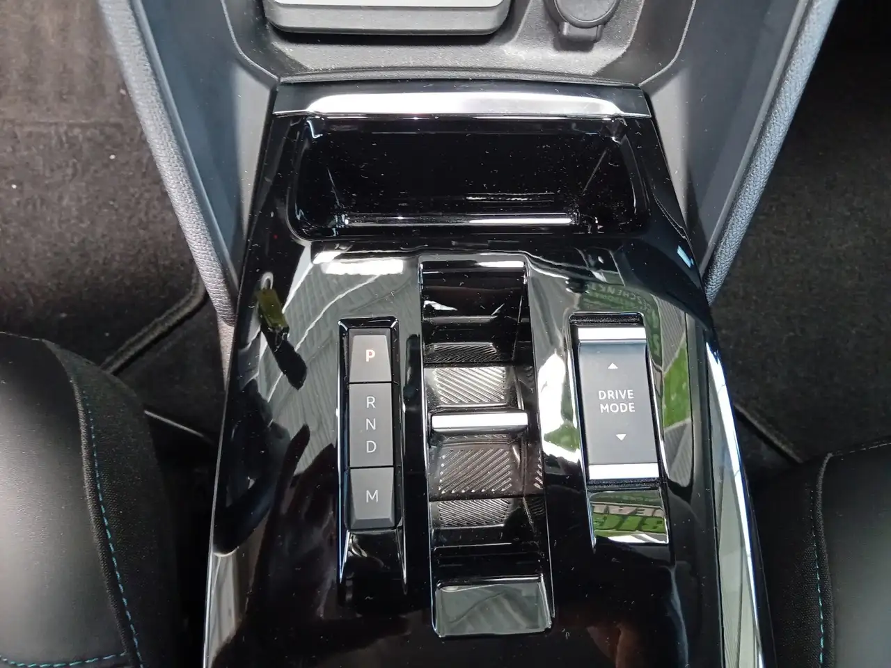 Citroen C4 1.2 PureTech 130 C-Series LED+Navi+SHZ+KlimaA — Galería del vehículo 16