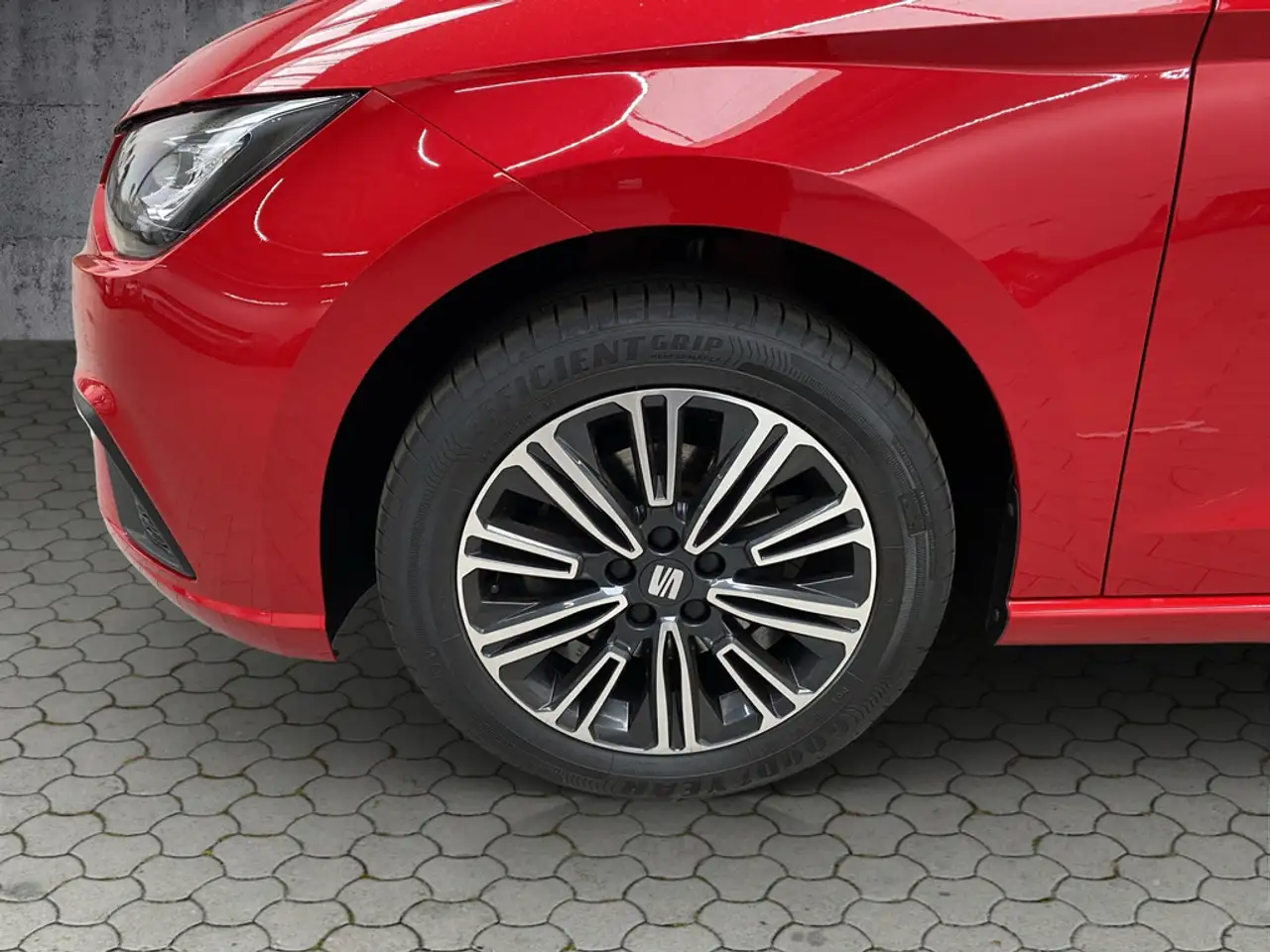 SEAT Ibiza 1.0 TSI Style Edition — Vehicle gallery 25