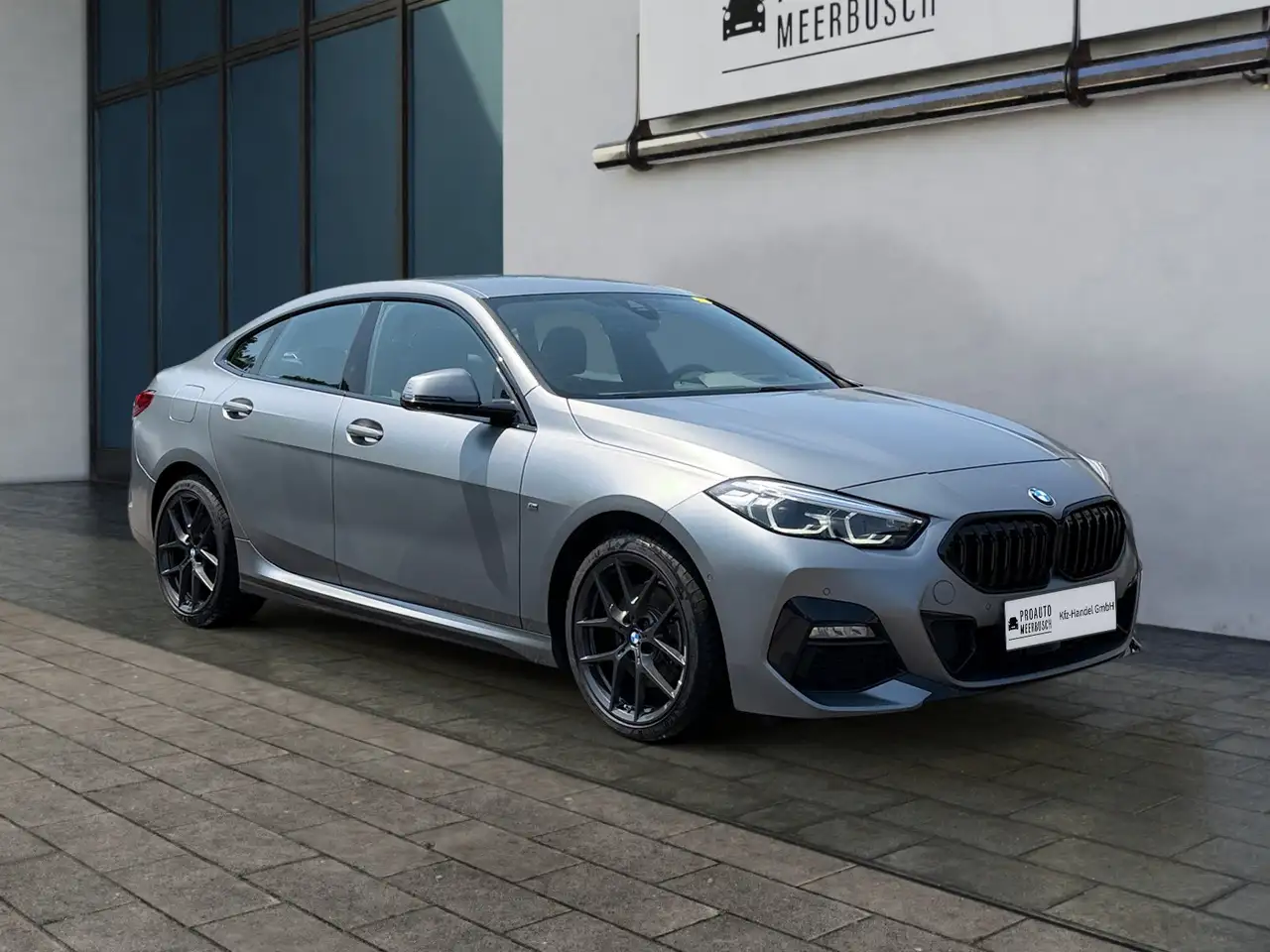 BMW 218 i Gran Coupe M Sport ACC/HUD/ADAPTLED/MMRY — Galerie du véhicule 4