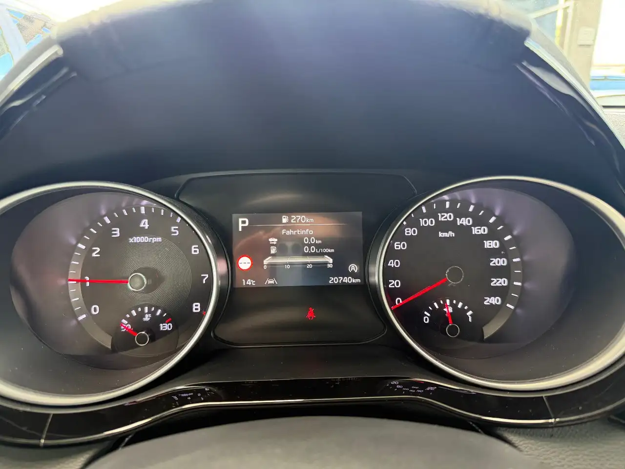 Kia XCeed 1.5 T-GDI DCT Vision — Galería del vehículo 6