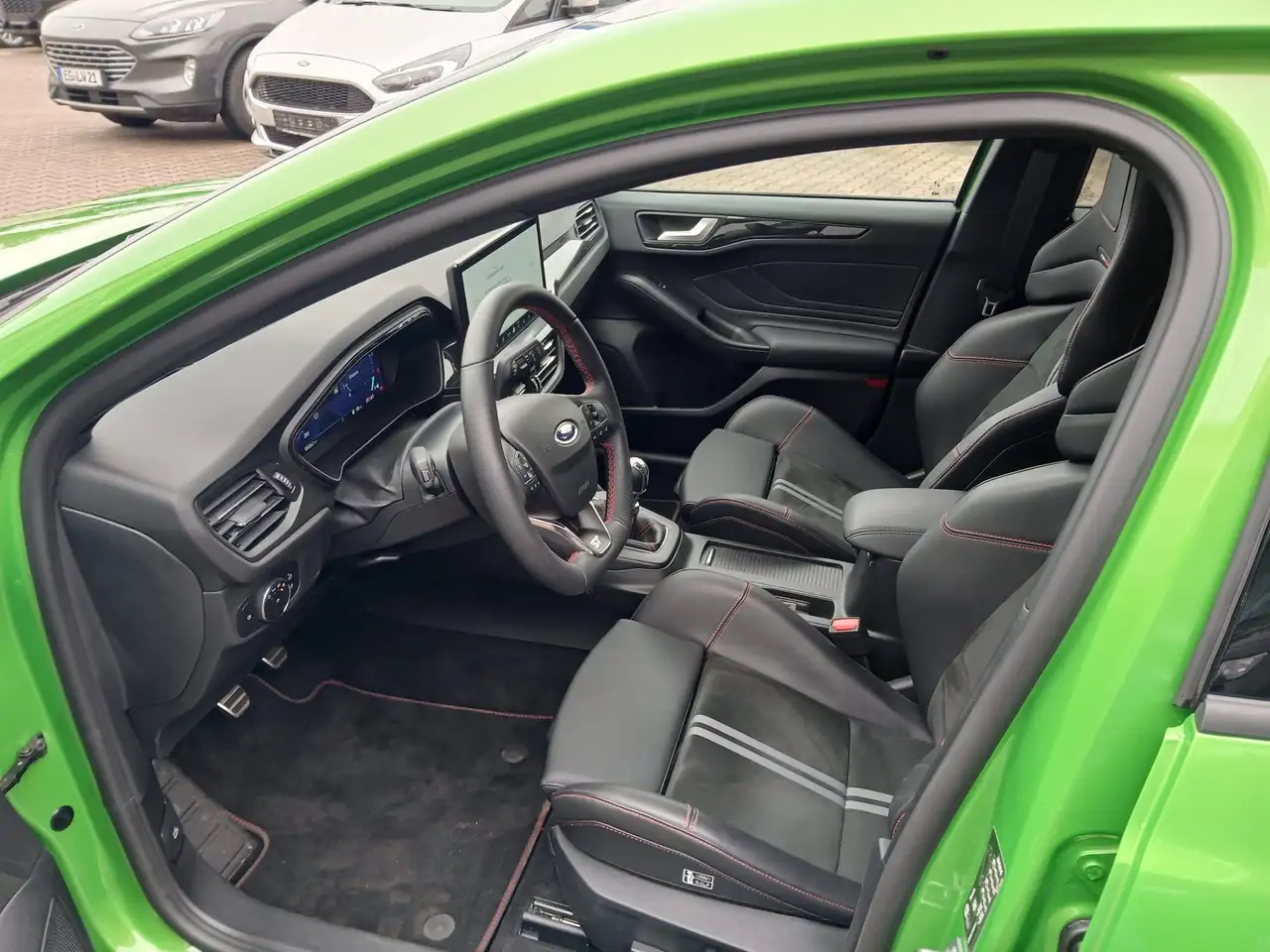 Ford Focus ST X — معرض صور السيارة 11