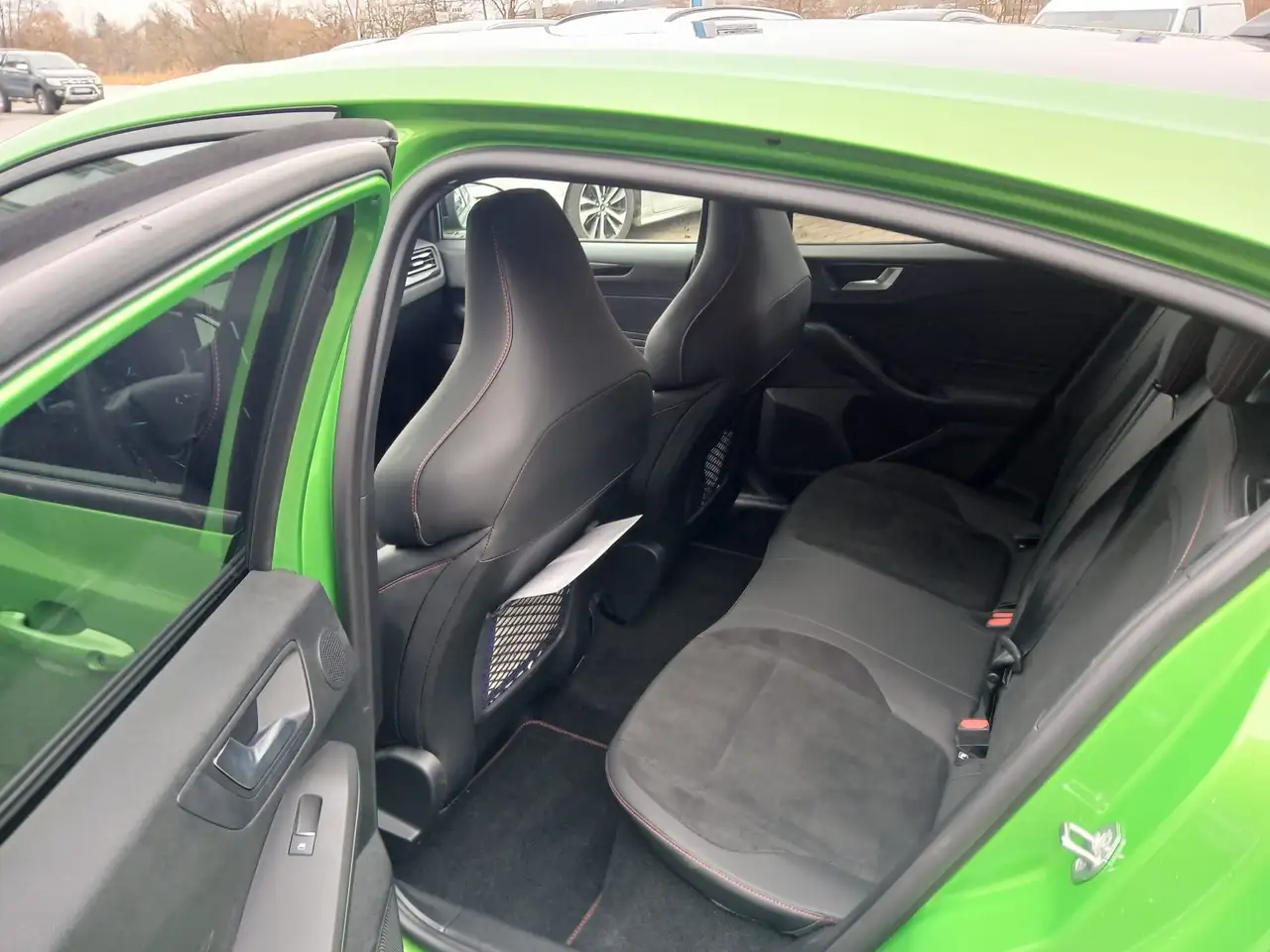 Ford Focus ST X — معرض صور السيارة 13