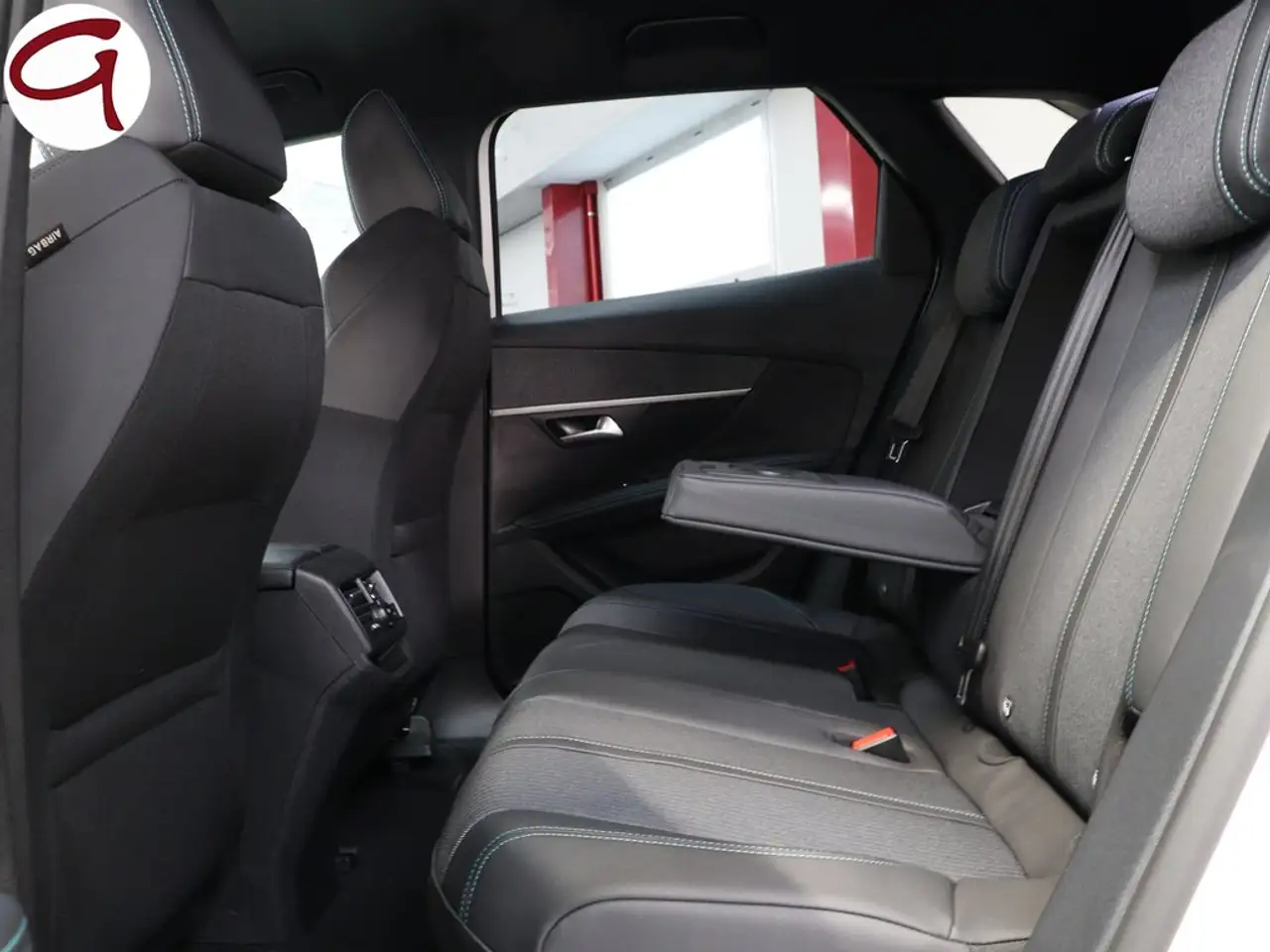 Peugeot 3008 1.2 S&S PureTech Allure Pack 130 — معرض صور السيارة 10
