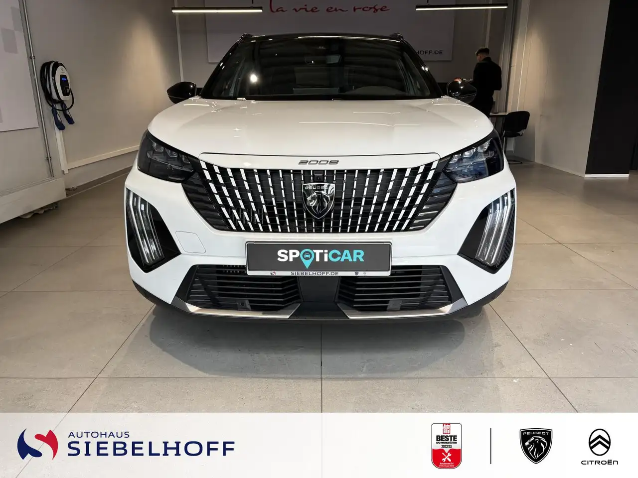 Peugeot 2008 GT PureTech 130 EAT8 — معرض صور السيارة 3