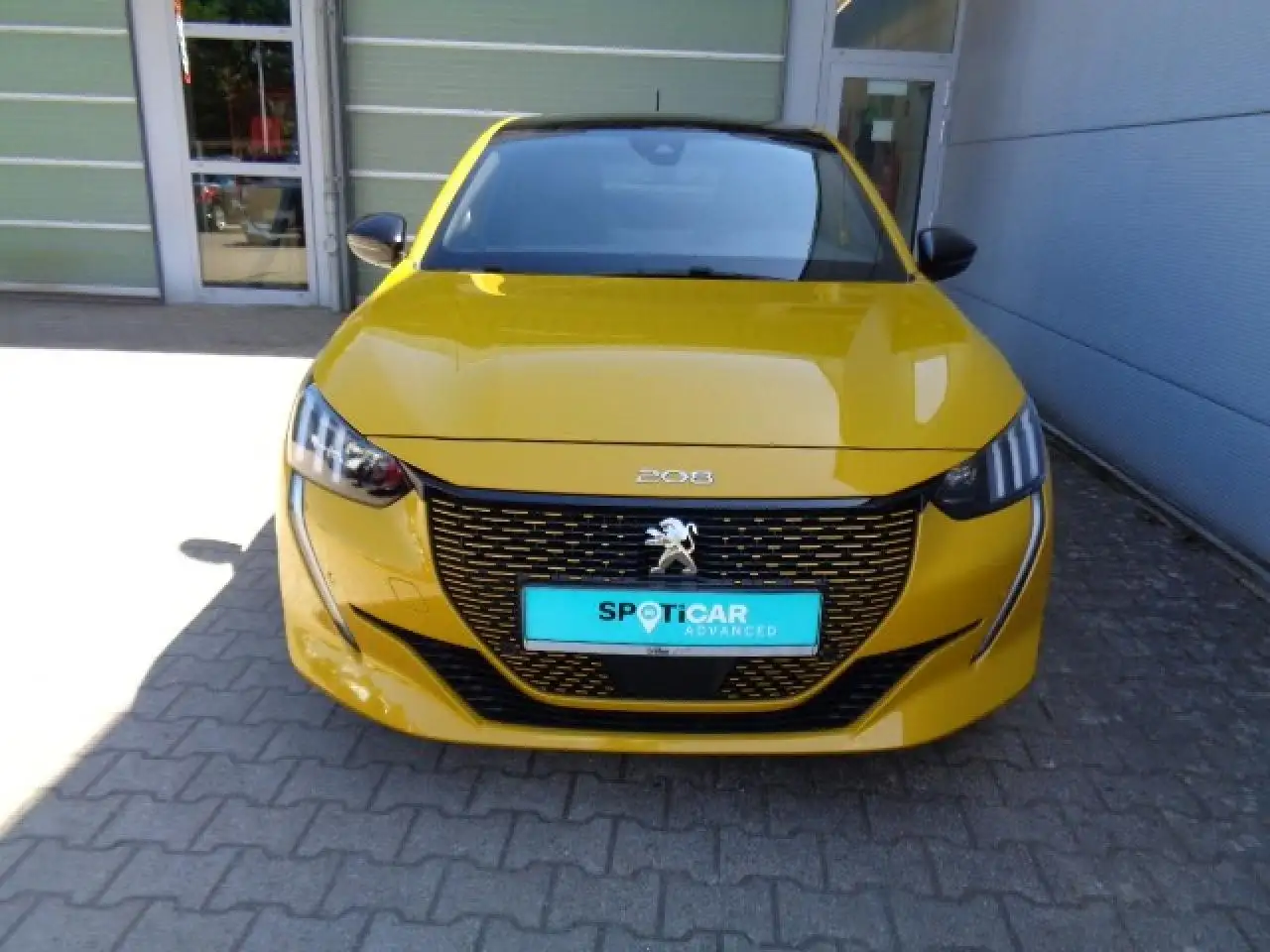Peugeot e-208 e- GT+ Panoramaglasdach, RFK — Galería del vehículo 2