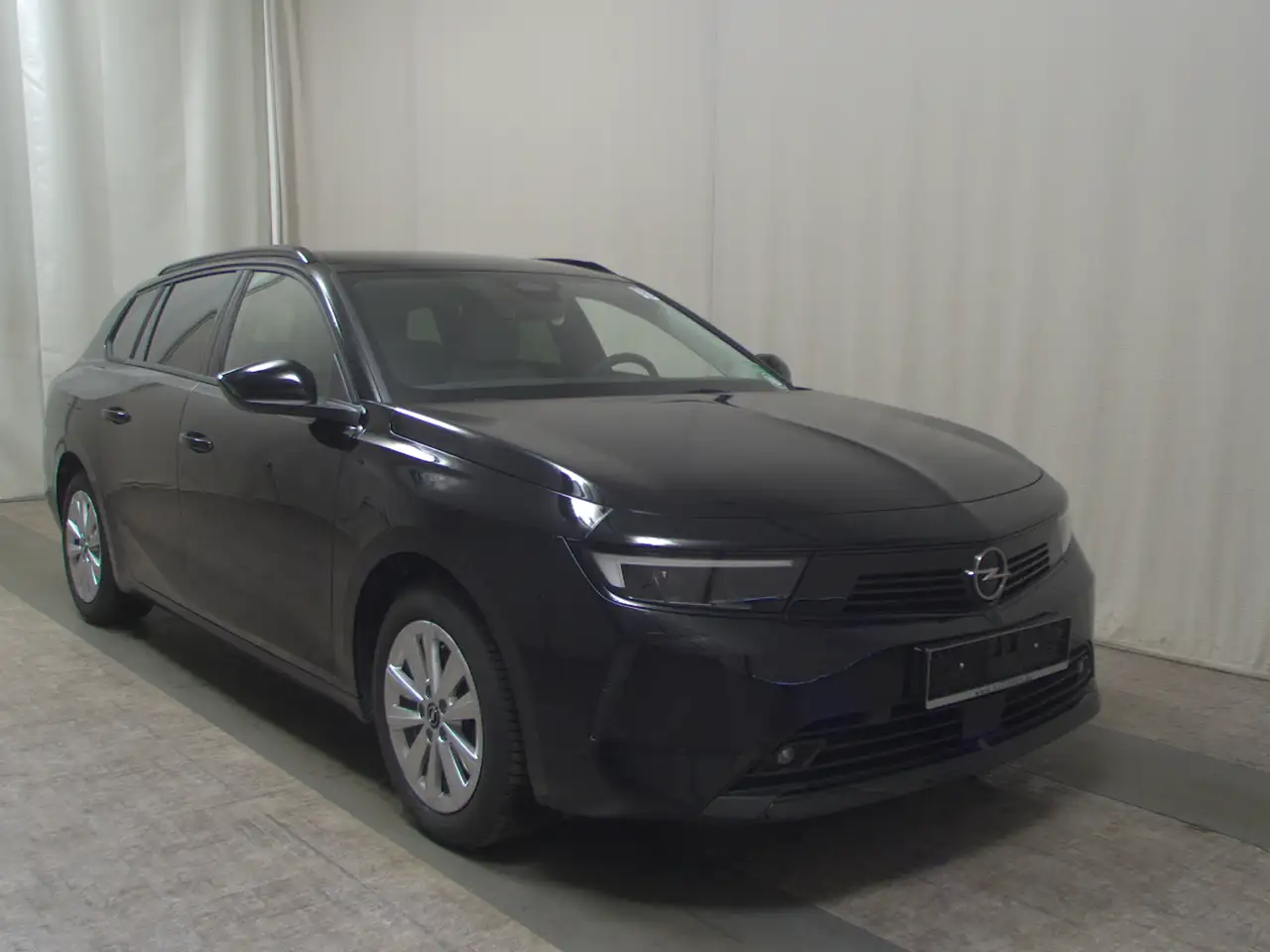 Opel Astra ST 1.2 Turbo Elegance T-Leder LED RfK PDC — Galería del vehículo 3