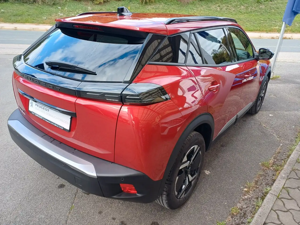 Peugeot 2008 PT 100 Allure, Kamera, Sitzheizung — معرض صور السيارة 3