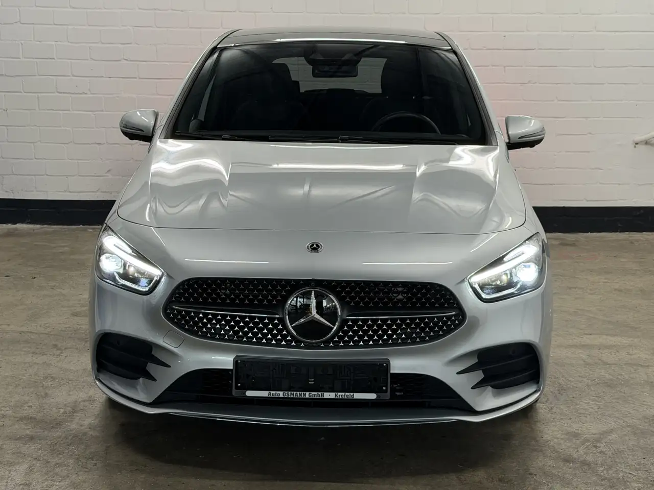 Mercedes-Benz B 180 AMG Line Advanced Plus HUD Pano 360° 1.Hd — Galerie du véhicule 2