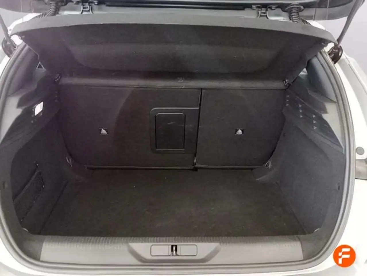 Peugeot 308 1.2 PureTech S&S Allure 130 — Vehicle gallery 7
