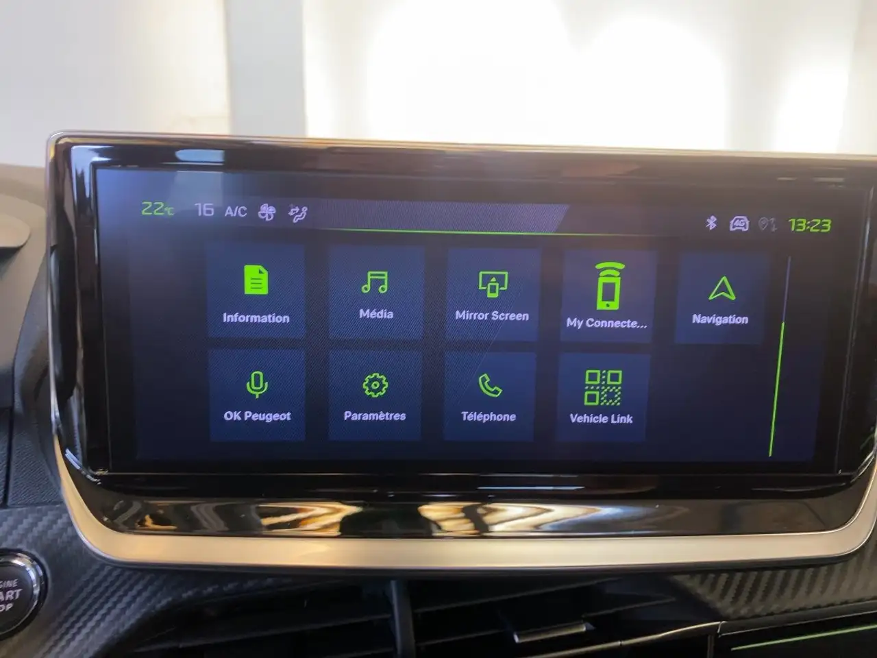 Peugeot 2008 1.2 PureTech 130 GT ACC+LED+Navi+360+Kam. — Galería del vehículo 19