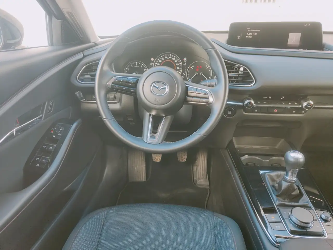 Mazda CX-30 2.0 e-Skyactiv-G Homura FWD 90kW — Galería del vehículo 16