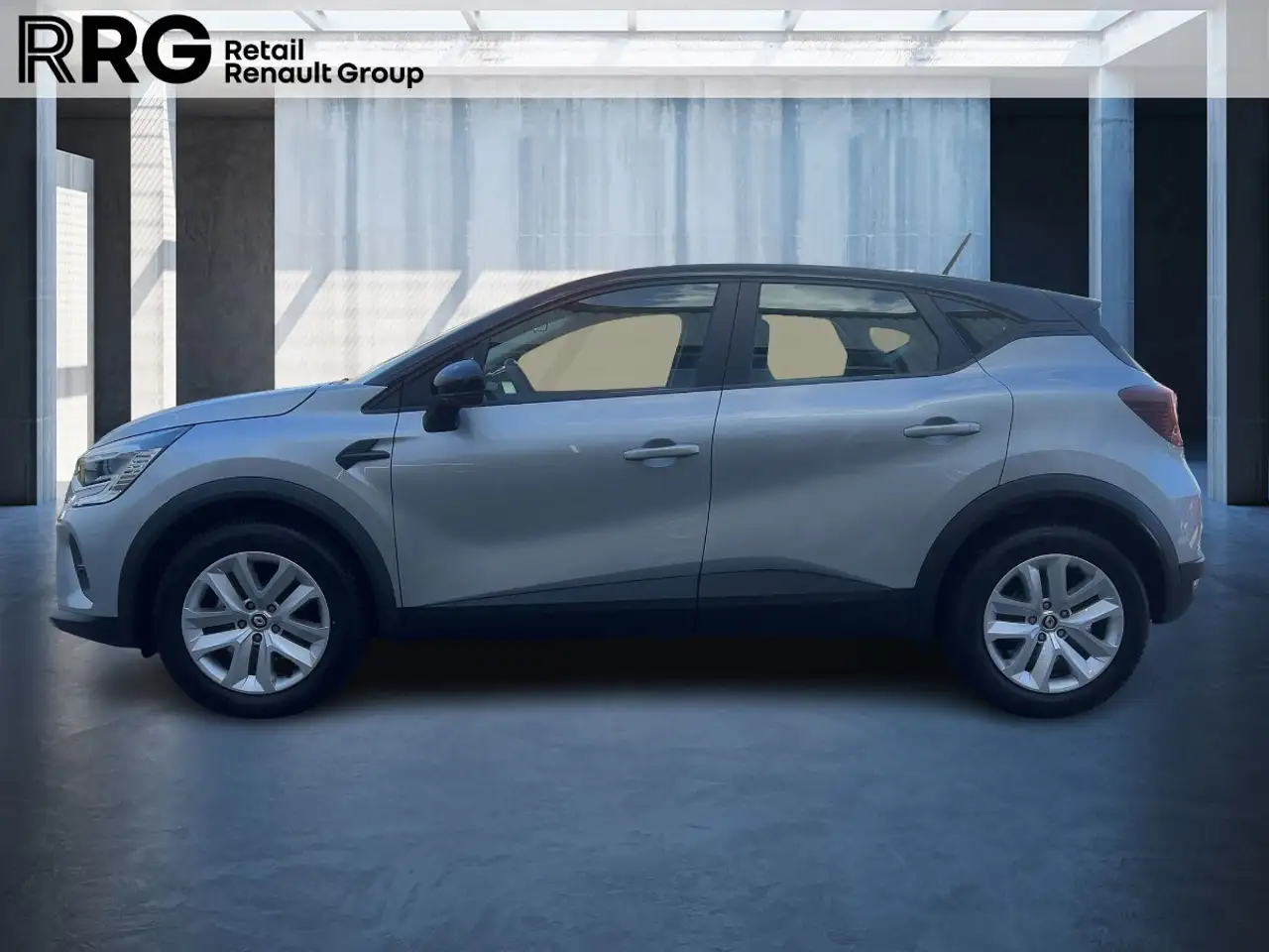 Renault Captur 1.3 TCE 140 EVOLUTION — معرض صور السيارة 2