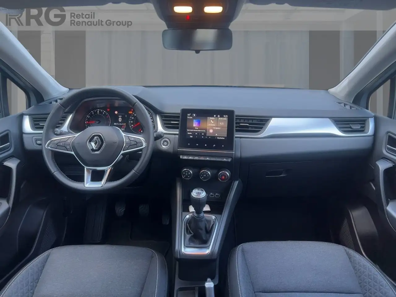 Renault Captur 1.3 TCE 140 EVOLUTION — معرض صور السيارة 10