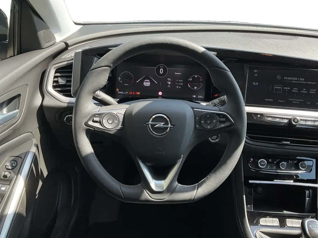 Opel Grandland 1.2 Turbo GS Line AHK Alcantara Navi — معرض صور السيارة 14