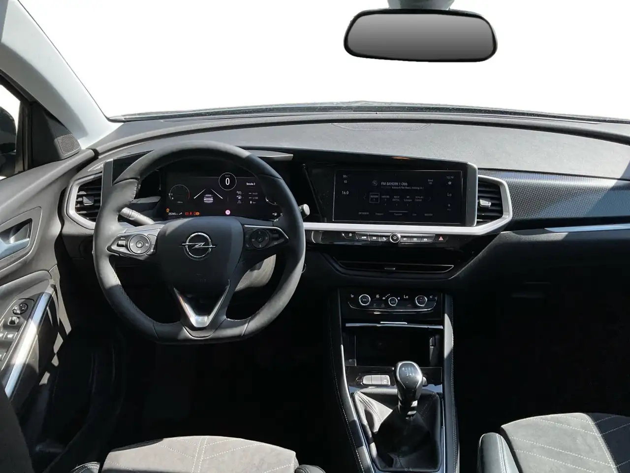 Opel Grandland 1.2 Turbo GS Line AHK Alcantara Navi — معرض صور السيارة 12