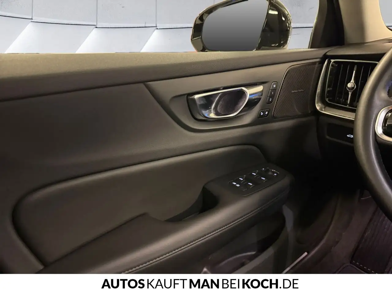 Volvo V60 B4 Plus Dark ACC BLIS PANO 360° H/K Notrad — Vehicle gallery 14