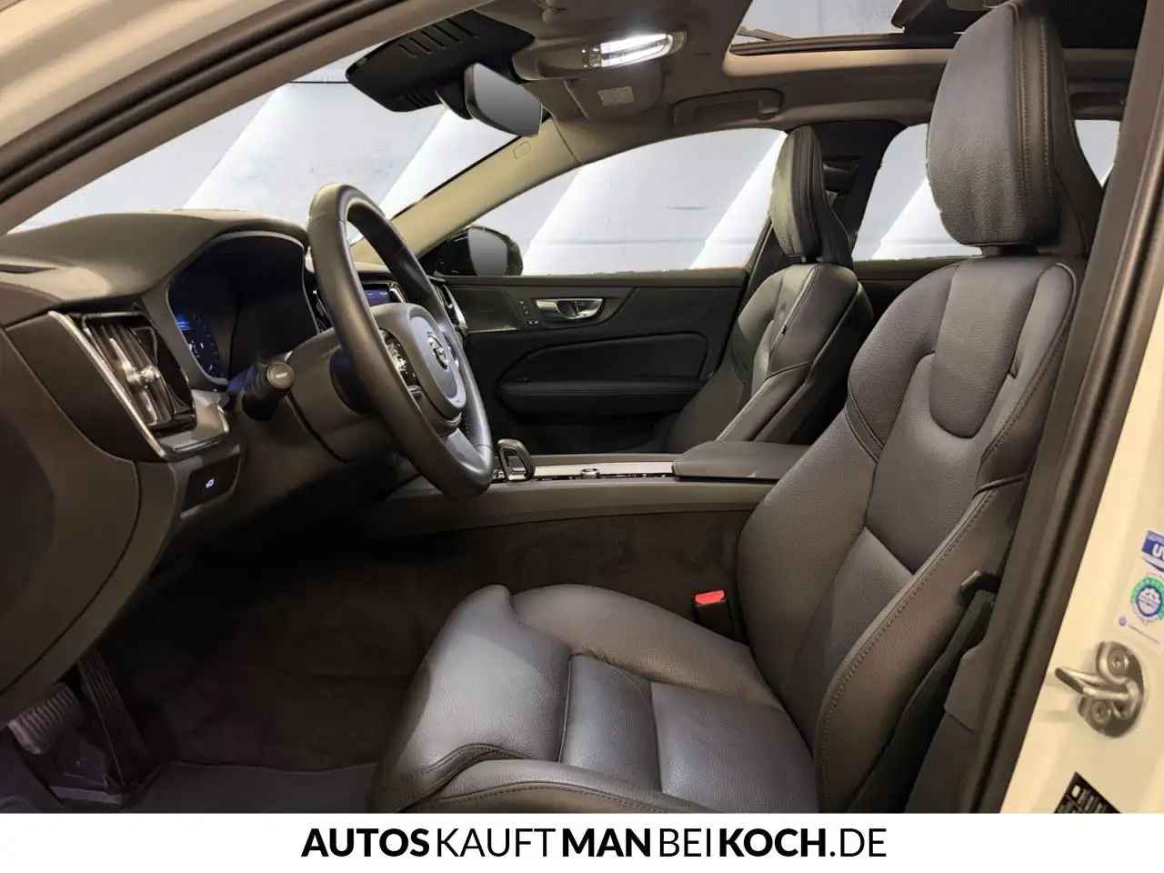 Volvo V60 B4 Plus Dark ACC BLIS PANO 360° H/K Notrad — Vehicle gallery 7