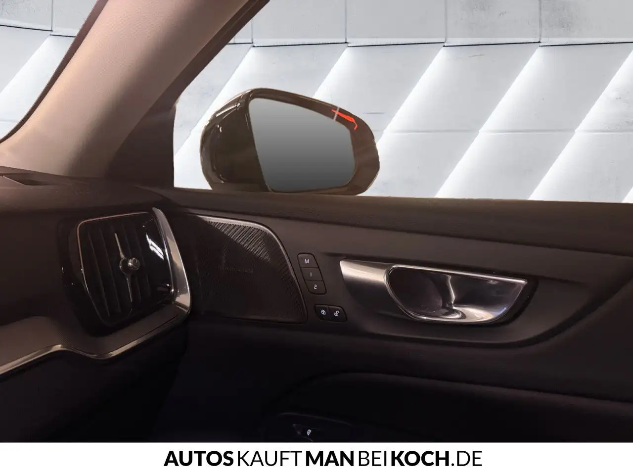 Volvo V60 B4 Plus Dark ACC BLIS PANO 360° H/K Notrad — Vehicle gallery 27