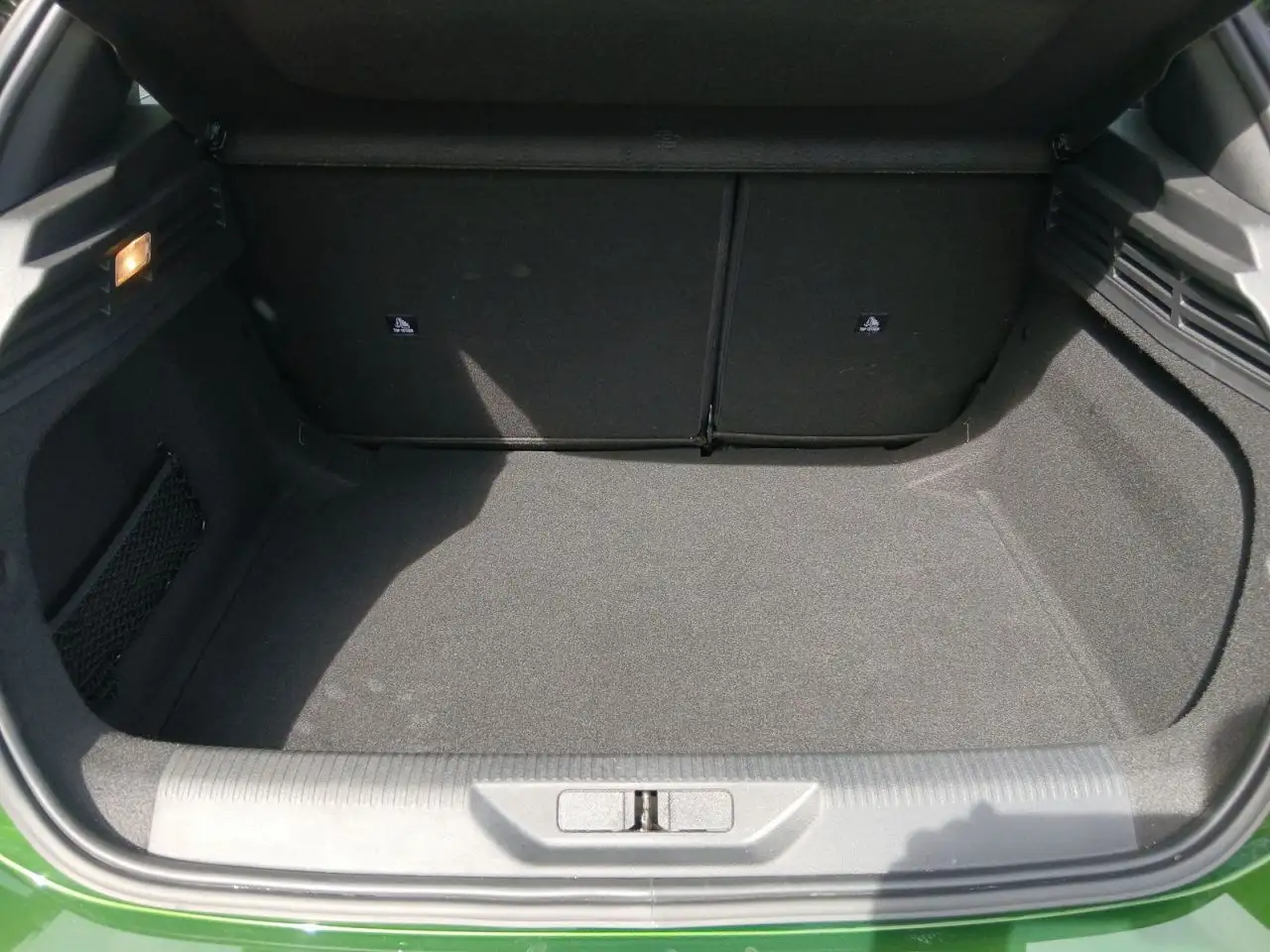 Peugeot 308 Active Pack PT 130 EAT8 — معرض صور السيارة 18