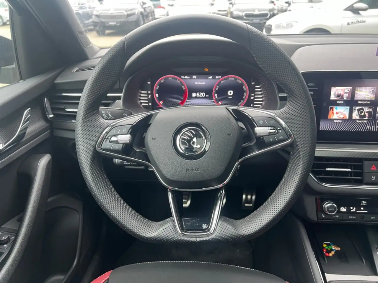 Skoda Kamiq Monte Carlo 1.5 TSI ''Lane Aassist''PDC''Rückfahrk — Galería del vehículo 11